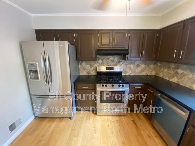 Building Photo - 1406 Defoors Dr NW