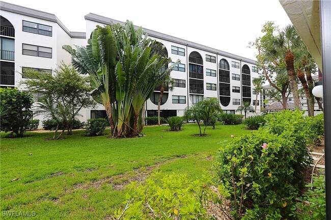 Building Photo - 1015 Anglers Cove