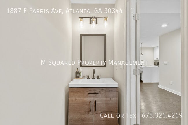 Building Photo - 1887 E Farris Ave