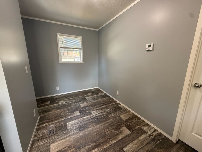 Building Photo - 11853 Cascade Cir