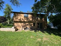 Building Photo - Charming 4-Bed Lakeville Home with Spacious 2000 Sq Ft & Gleaming Neighborhood!"