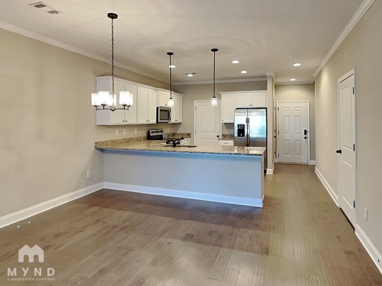 Building Photo - 3735 Shades Valley Ln