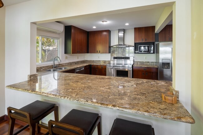 Building Photo - 6969 Niumalu Loop