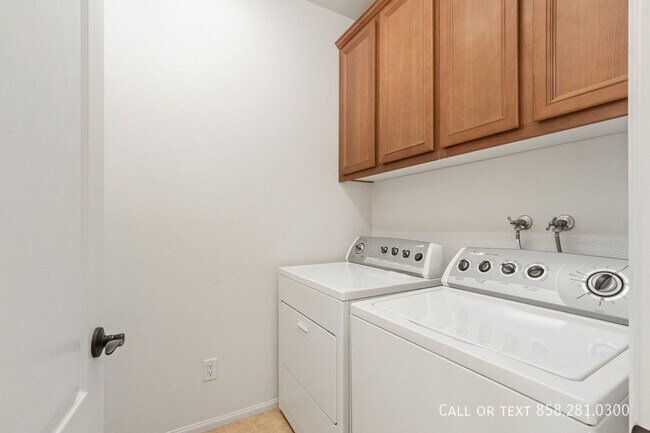 Building Photo - 17010 Calle Trevino