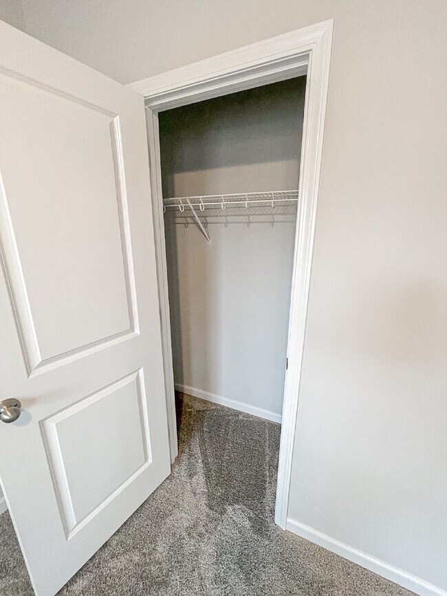 Building Photo - 4624 Silver Oak Dr SW