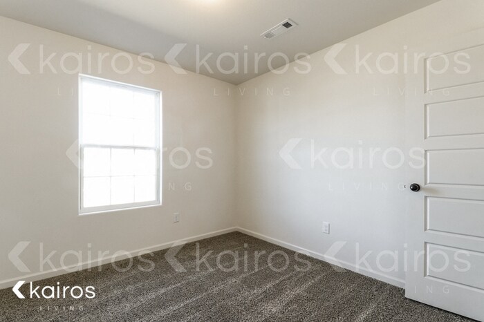 Building Photo - 803 Granite Cir SW