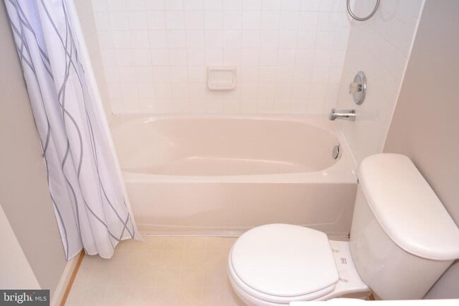 Building Photo - 1725 Emory St