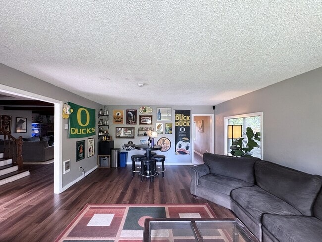 Building Photo - 1470 Anderson Ln