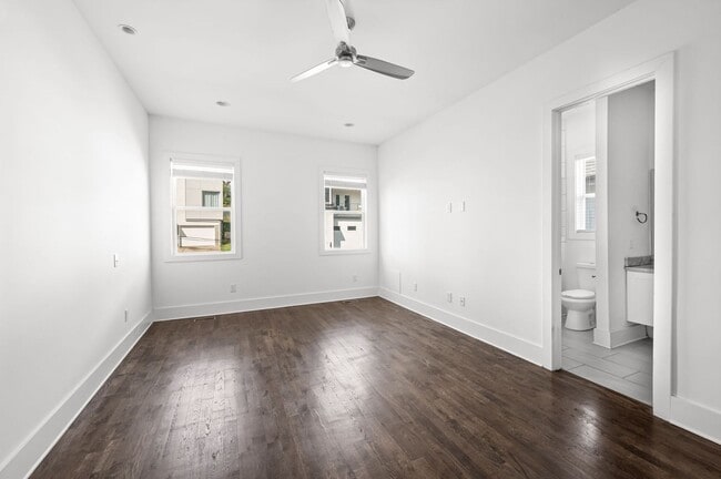 Building Photo - Modern 3BR/3.5BA home in Sylvan Summit, ju...