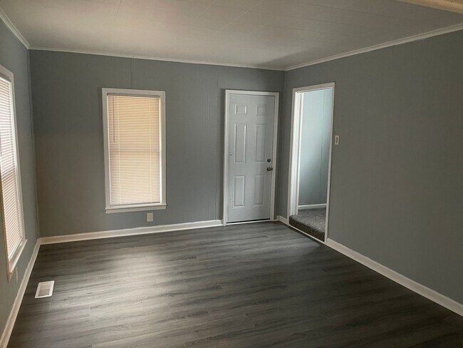 Building Photo - 2257 S 10th St