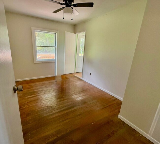 Building Photo - Beautiful Single-Family 3-Bedroom Home