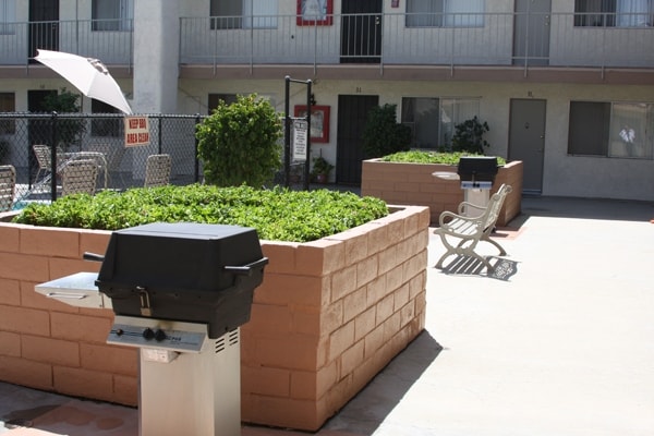 Building Photo - El Caballero