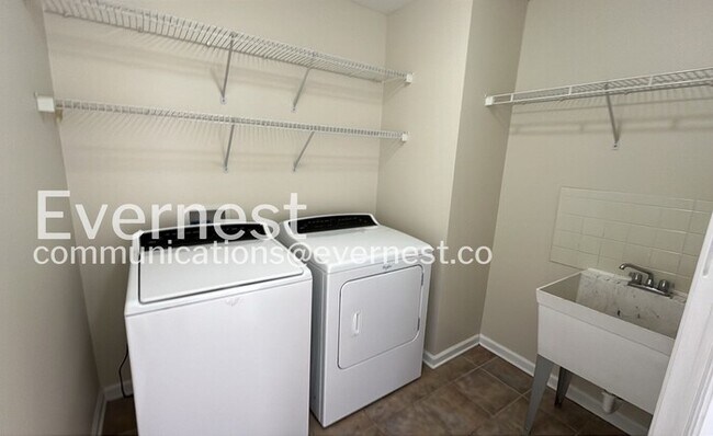 Building Photo - 14 Fawn Ln