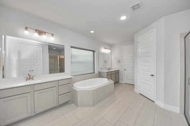 Building Photo - 28907 Ridge Valley Ct