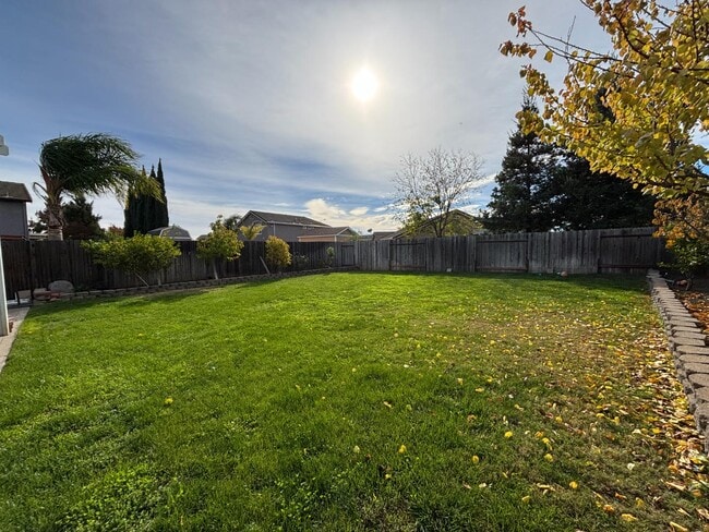 Building Photo - 1012 Freshwater Ct