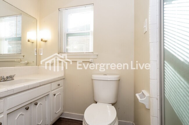 Building Photo - 5405 Cottonwood Rd