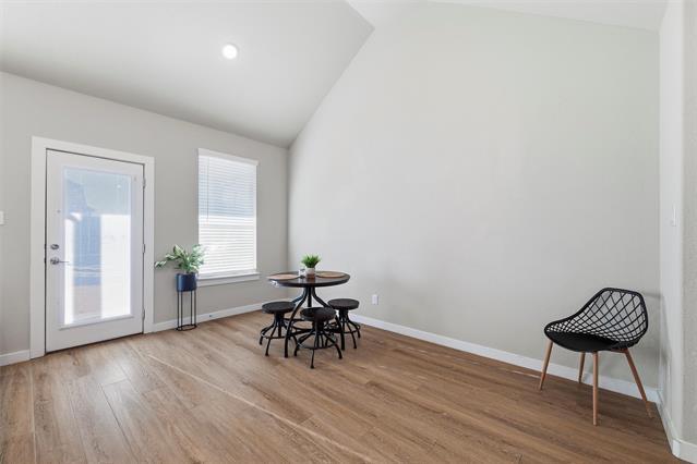 Building Photo - 2417 Mankato Dr