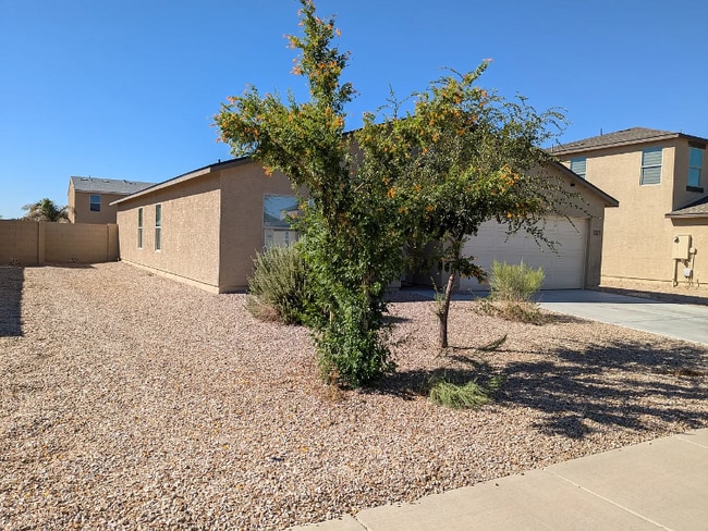 Building Photo - 227 Impala Pl