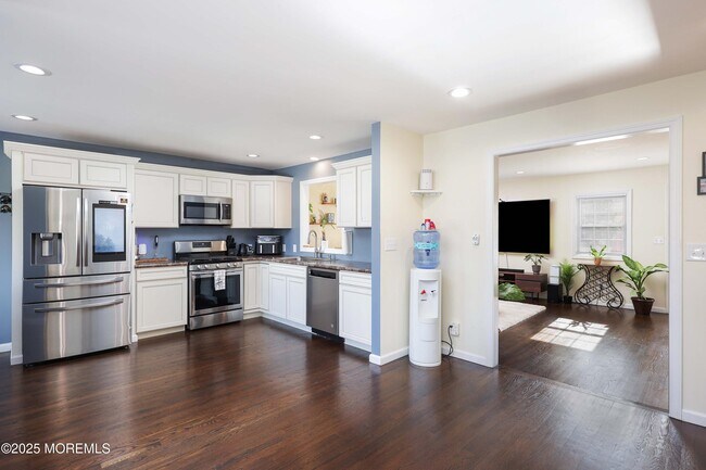 Building Photo - 58 Richardson Ave