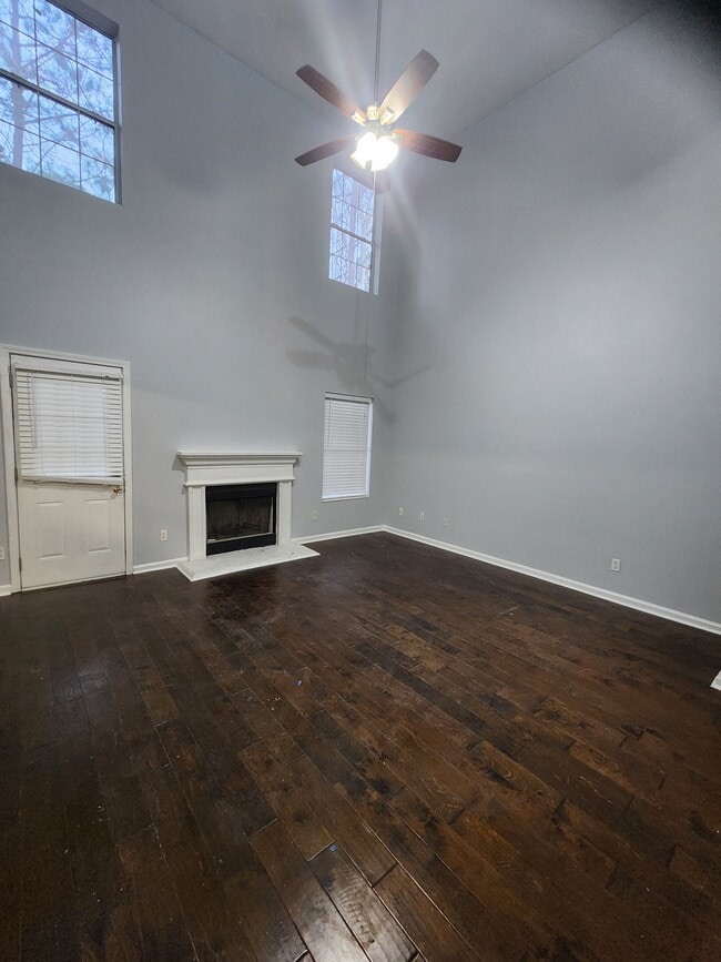 Building Photo - 2378 Charleston Pointe SE