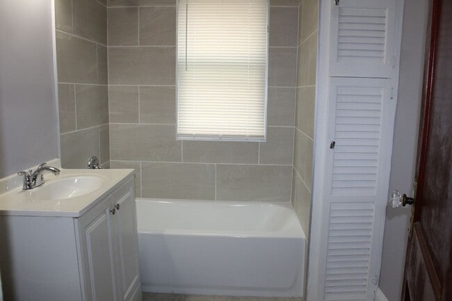 Building Photo - 45 Grandview Terrace