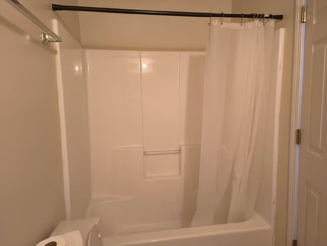 Building Photo - Reduced: 3BR/2.5BA Condo with attached sin...