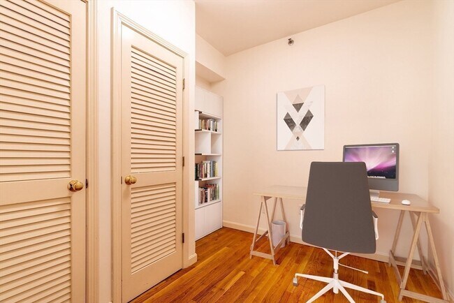 Building Photo - 3 Appleton St