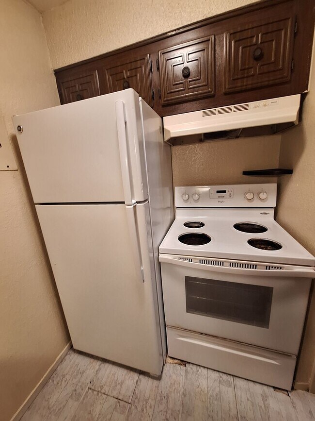 Building Photo - 1 bedroom, 1 bath