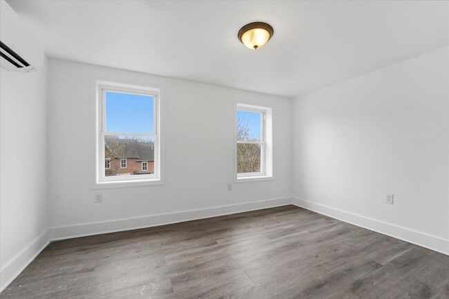 Building Photo - 3BR/3BA House | Newly Renovated | Section 8 Welcome