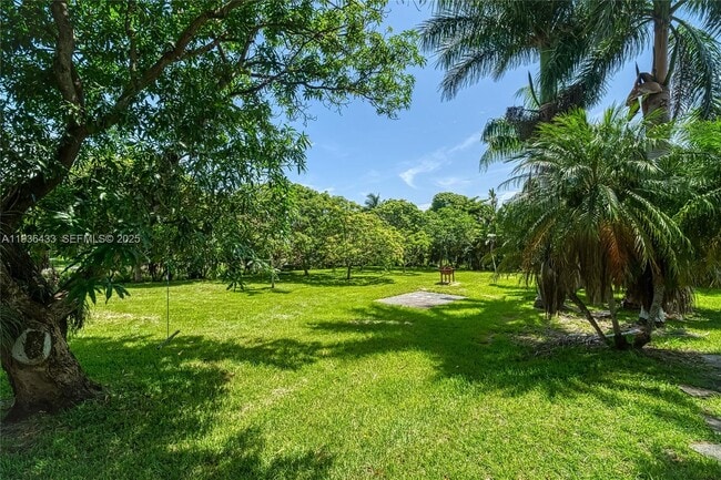 Building Photo - 216 SW 6th St