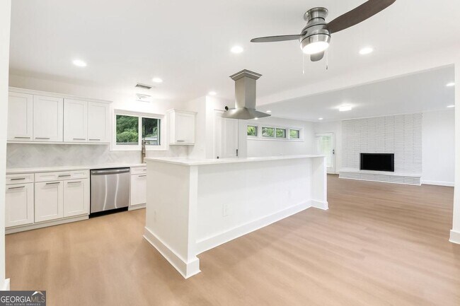 Building Photo - 1568 Niskey Lake Trail SW