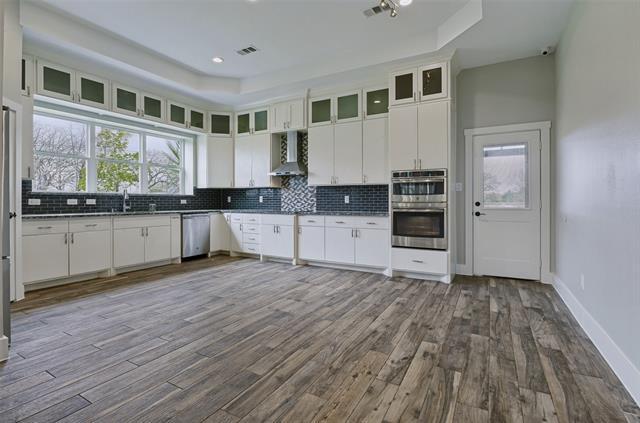 Building Photo - 105 Waldrum St