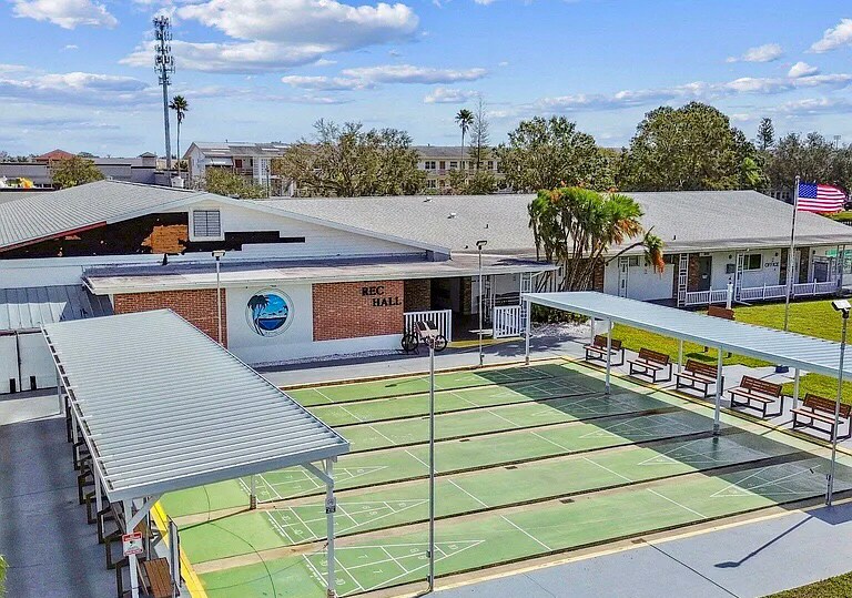 Building Photo - 1900 59th Ave N