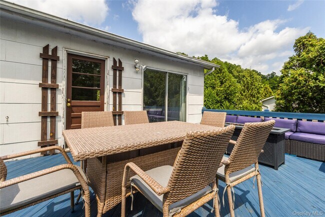 Building Photo - 31 Gleason Dr