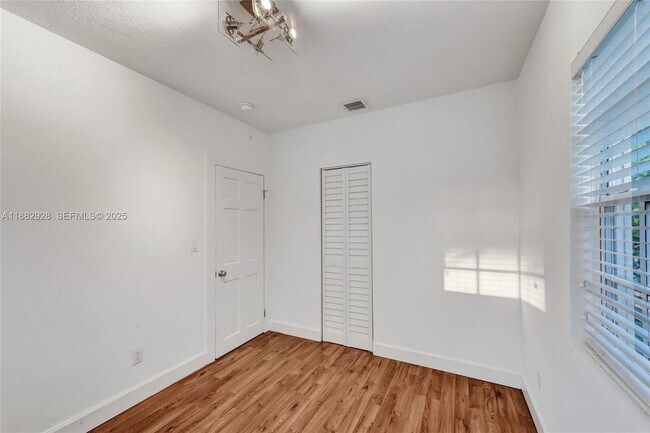 Building Photo - 4718 NW 15th Ave