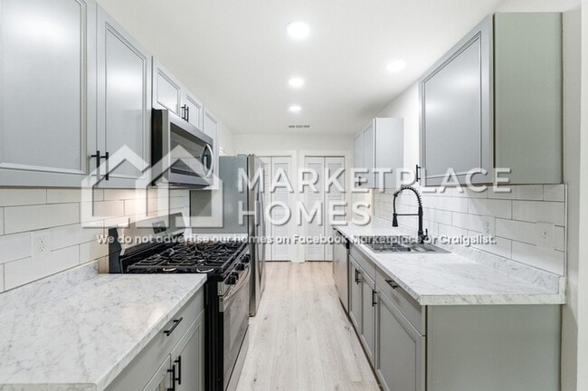 Building Photo - 4605 Brassiewood Dr