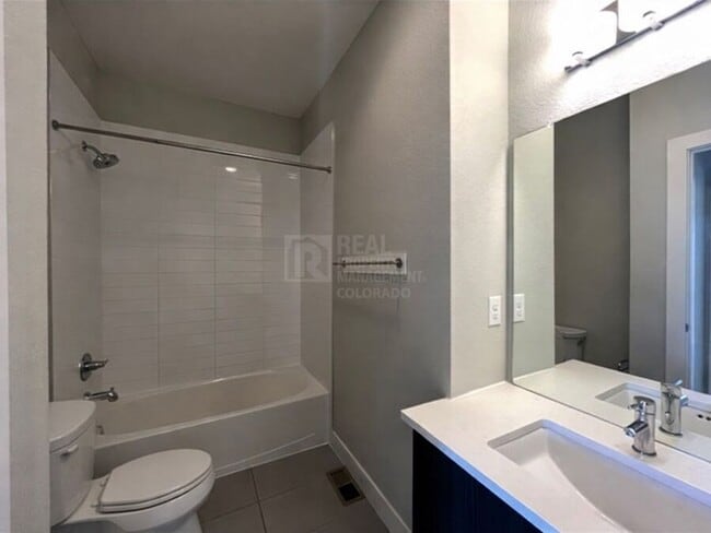 Building Photo - 4411 E Jewell Ave