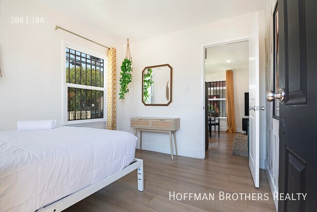 Building Photo - 1518 Laurel Canyon Blvd