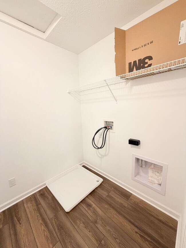 Building Photo - 4195 Risen Star Way