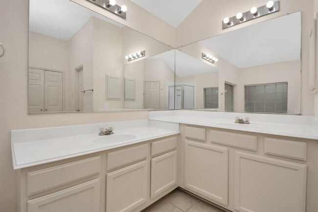 Building Photo - 12538 Castlestone Dr