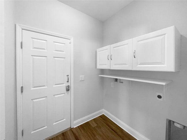 Building Photo - 1045 James Dr