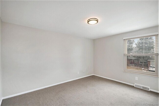 Building Photo - 8345 E Hinsdale Ave