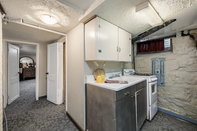 Building Photo - 231 Quincy St