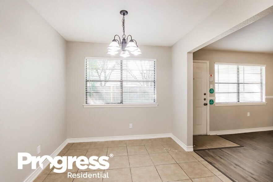 Building Photo - 4931 Fitzwater Dr