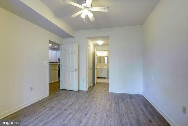 Building Photo - 1645 International Dr