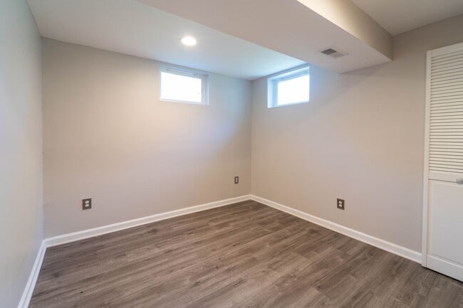 Building Photo - Beautiful 2 Story 3 BD 3.5 BA home in Burtonsville, MD