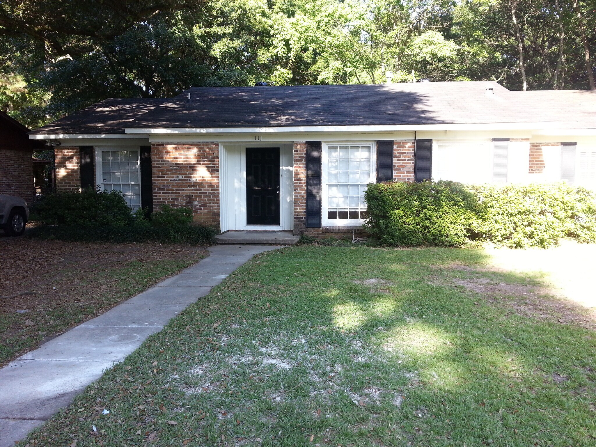 Building Photo - 111 Maury Dr