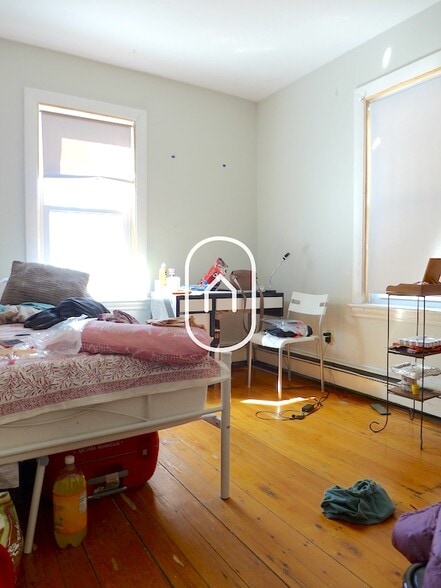 Building Photo - 1578 Tremont St