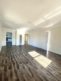 Building Photo - 936 Westmoreland Ave