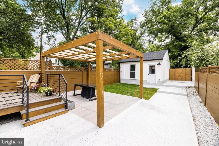 Building Photo - 4627 43rd Pl NW